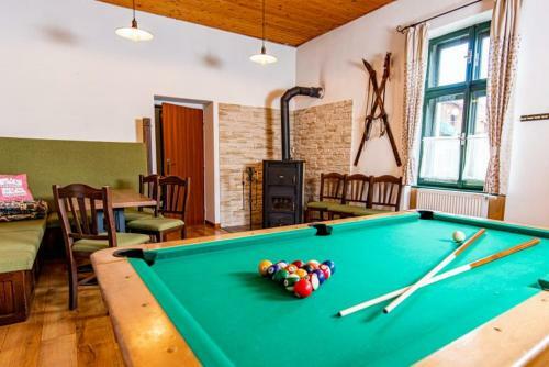 Hostal Dom Frana Krala