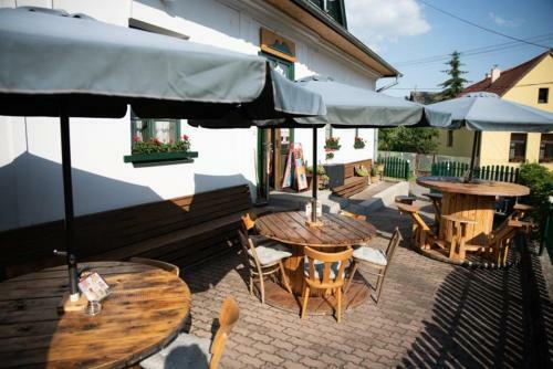 Hostal Dom Frana Krala
