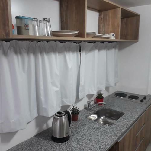 Bed & Breakfast Depto Temporario La Plata