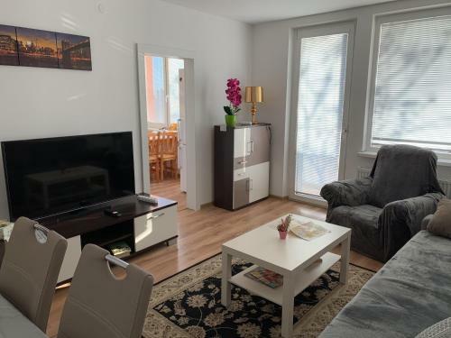 Apartment T8