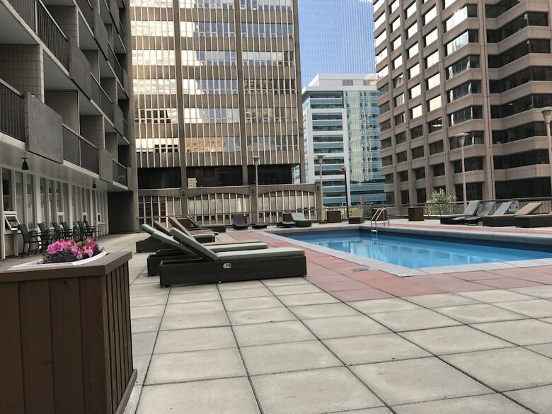 Hotel Ramada Downtown Calgary