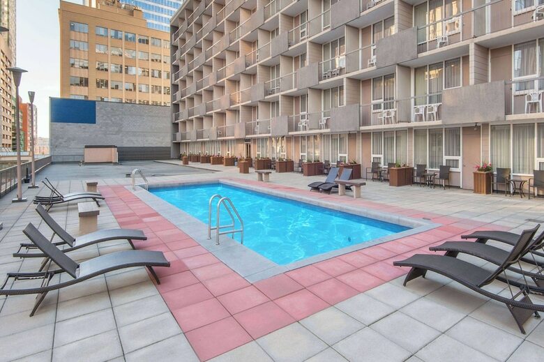 Hotel Ramada Downtown Calgary