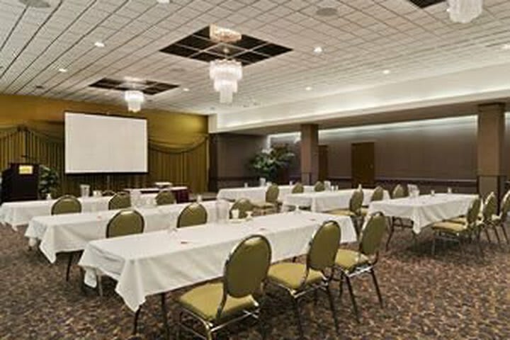 Hotel Ramada Downtown Calgary