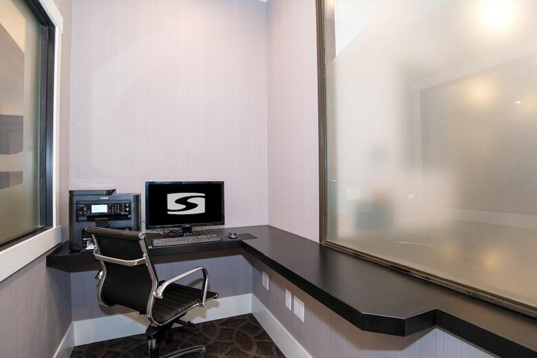 Sandman Hotel Calgary City Center