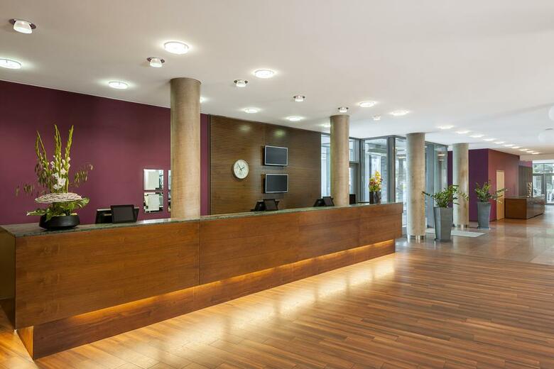 Hotel NH K�ln Altstadt