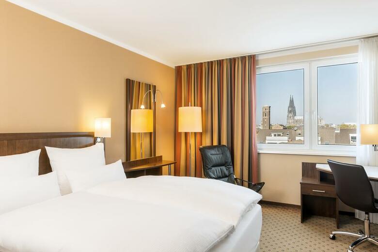 Hotel NH K�ln Altstadt