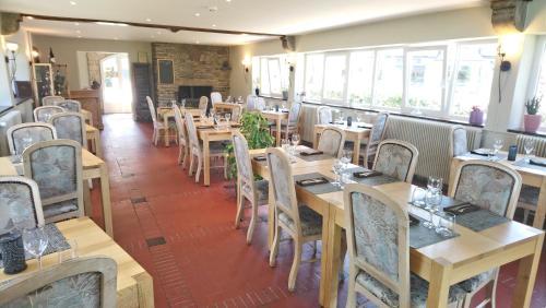 Logis Hotel Le Relais De La Poste