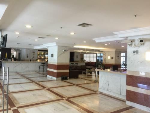 Apartamentos Away Expocenter Norte