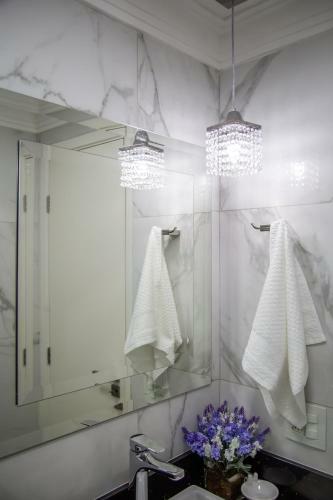 Apartamento Elegancia E Conforto No Centro Com Garagem E Internet 50mb
