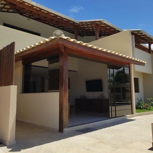 Confort�vel Casa de Praia Em Itacimirim - 04 Su�tes