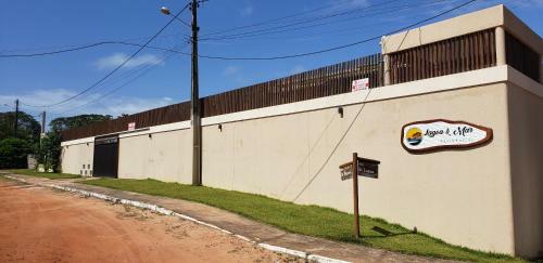 Confort�vel Casa de Praia Em Itacimirim - 04 Su�tes