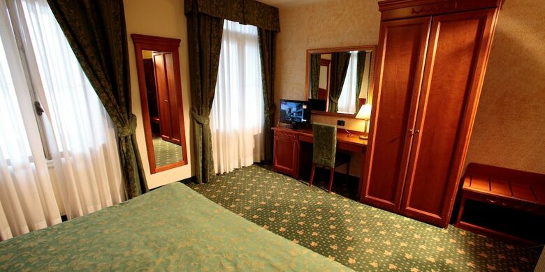 Hotel Croce Bianca