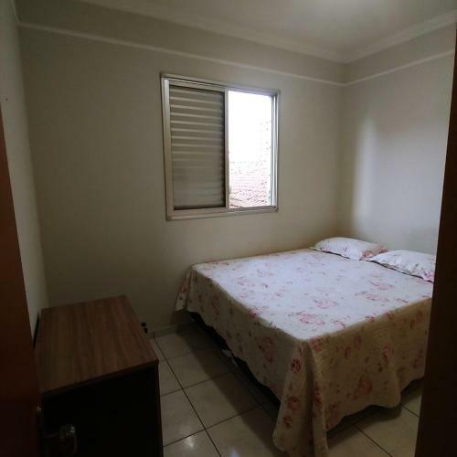 Quarto Em Apto Santa M�nica