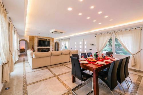 Villa Silvasol By Villa Plus