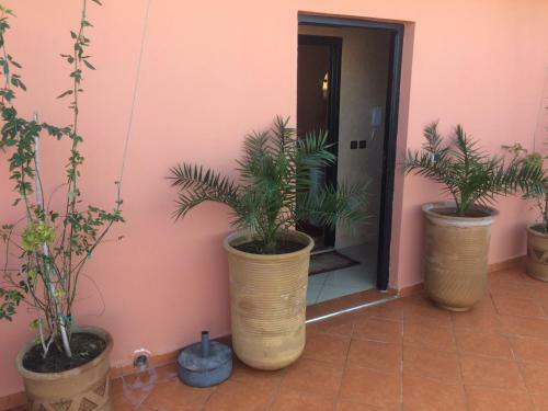 Hostal Itrane Guest House