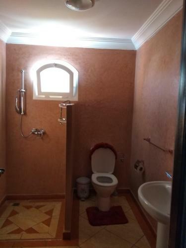 Hostal Itrane Guest House