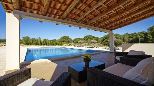 Villa Es Garrover