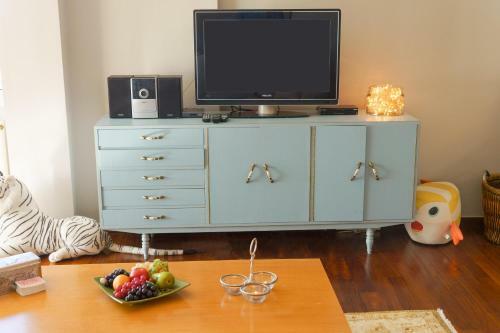 Emerald Maison, Style & Comfort - Pc, Netflix