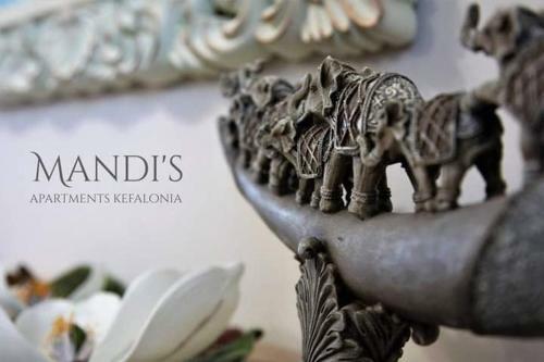 Mandi's Apartments