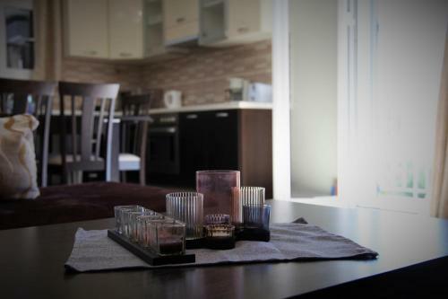 Mandi's Apartments