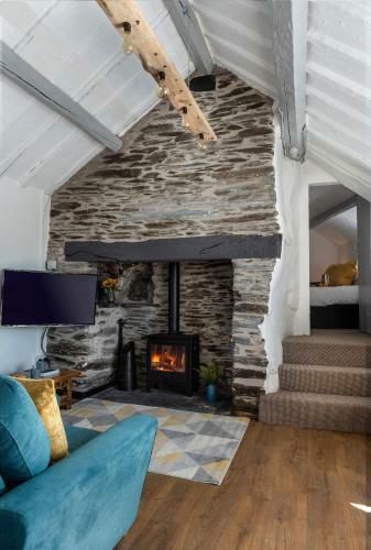 Farmhouse & Cottage