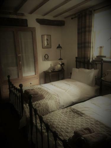 Bed & Breakfast The Mad Hatter