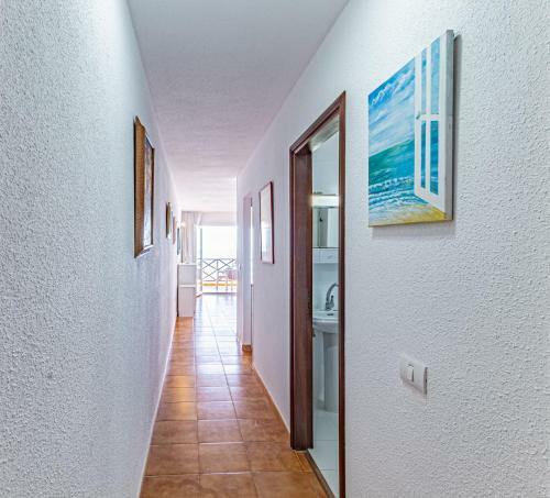 Oceanfront Neptuno Apartment