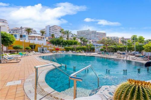Oceanfront Neptuno Apartment