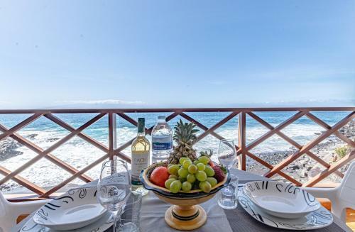 Oceanfront Neptuno Apartment