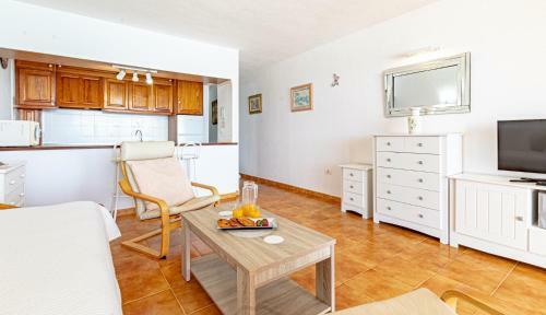 Oceanfront Neptuno Apartment