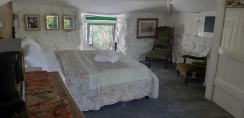 Cozy Carbence Cottage