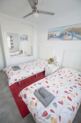 Sunny Days Apartment With Shared Pool And Free Wifi