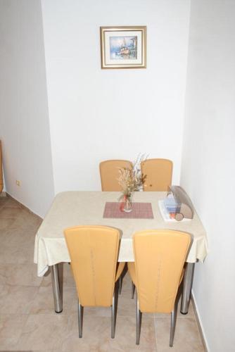 Apartments By The Sea Bilo, Primosten - 3090