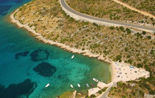 Apartments By The Sea Bilo, Primosten - 3090