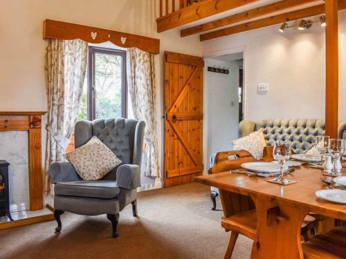 Bartlett's Barn- Uk38276
