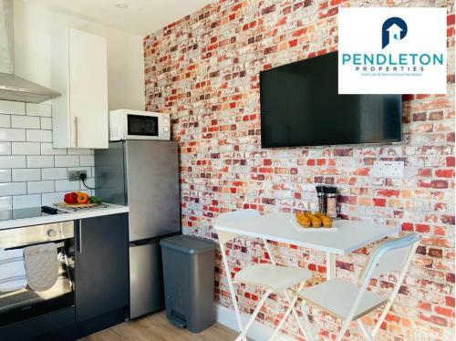 2 Bed Apartment For Leisure & Business
