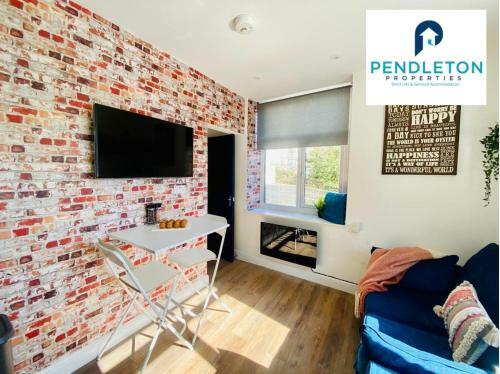 2 Bed Apartment For Leisure & Business