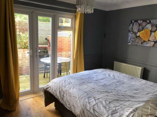 Stylish 2 Bed Apartment Next To The Norfolk Broads