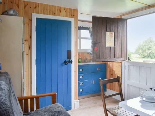 Skipton Shepherd's Hut - Dales View