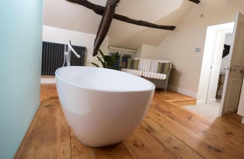 Hotel Hipping Hall