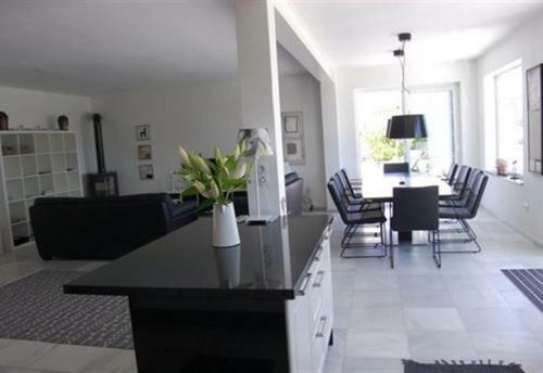 Fantastic Renovated Villa Annex