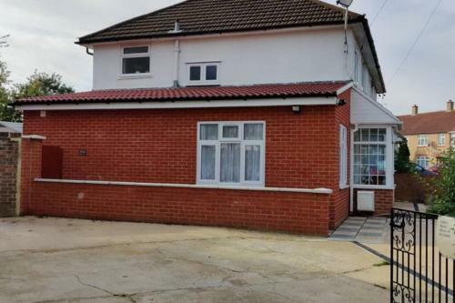 Apartamento Entire Studio Flat/annex Close To Heathrow Airport