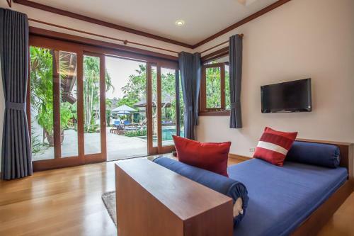 Baan Pinya Chic Three Bedroom Pool Villa