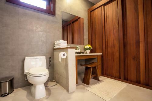 Baan Pinya Chic Three Bedroom Pool Villa