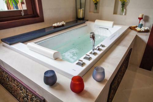 Baan Pinya Chic Three Bedroom Pool Villa