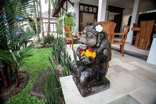 Baan Pinya Chic Three Bedroom Pool Villa