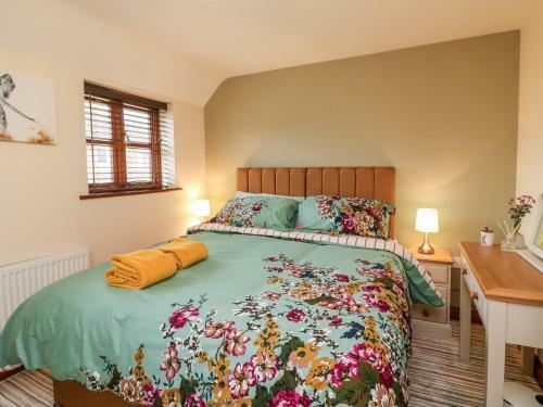 2 Rose Cottages