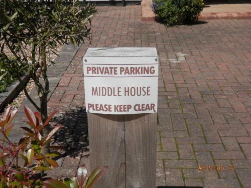 Bed & Breakfast Middle House