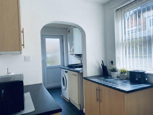 Apartamento Spacious 4 Double Bedroom Home - Coventry Centre
