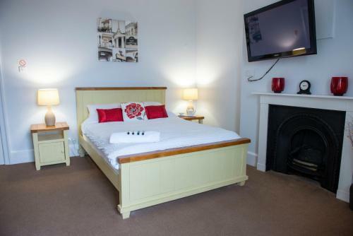 La Siesta At The Vale Hotel